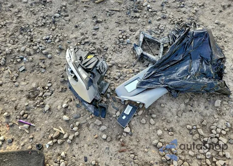 2013 BMW 328 Xi z USA, uszkodzony, nr VIN WBAKF3C56DJ385268